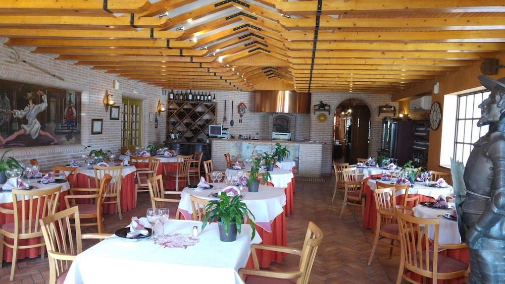 Hotel Verona Puertollano Zewnętrze zdjęcie