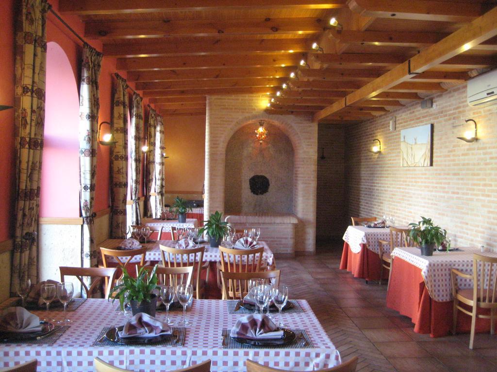 Hotel Verona Puertollano Zewnętrze zdjęcie